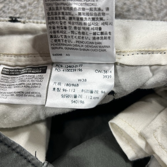 Levis‎ Cargo Shorts Mens 38 Olive Green 11" Utility Outdoor Pockets Canvas - Picture 3 of 10